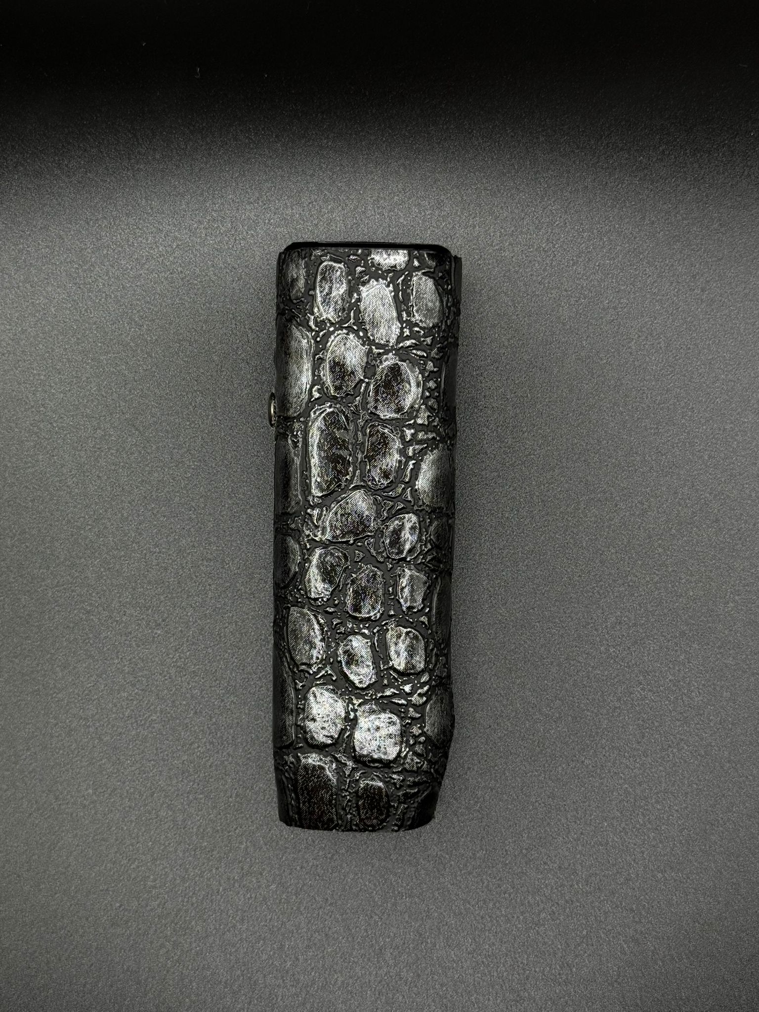 Qase Crocodile Blackmoor | Iluma One