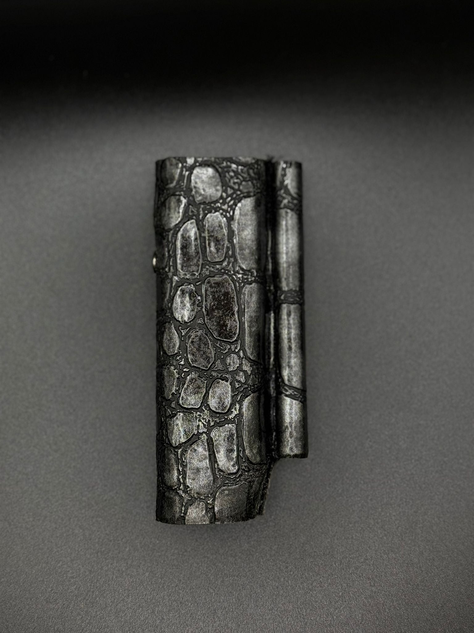 Qase Crocodile Blackmoor | Iluma One