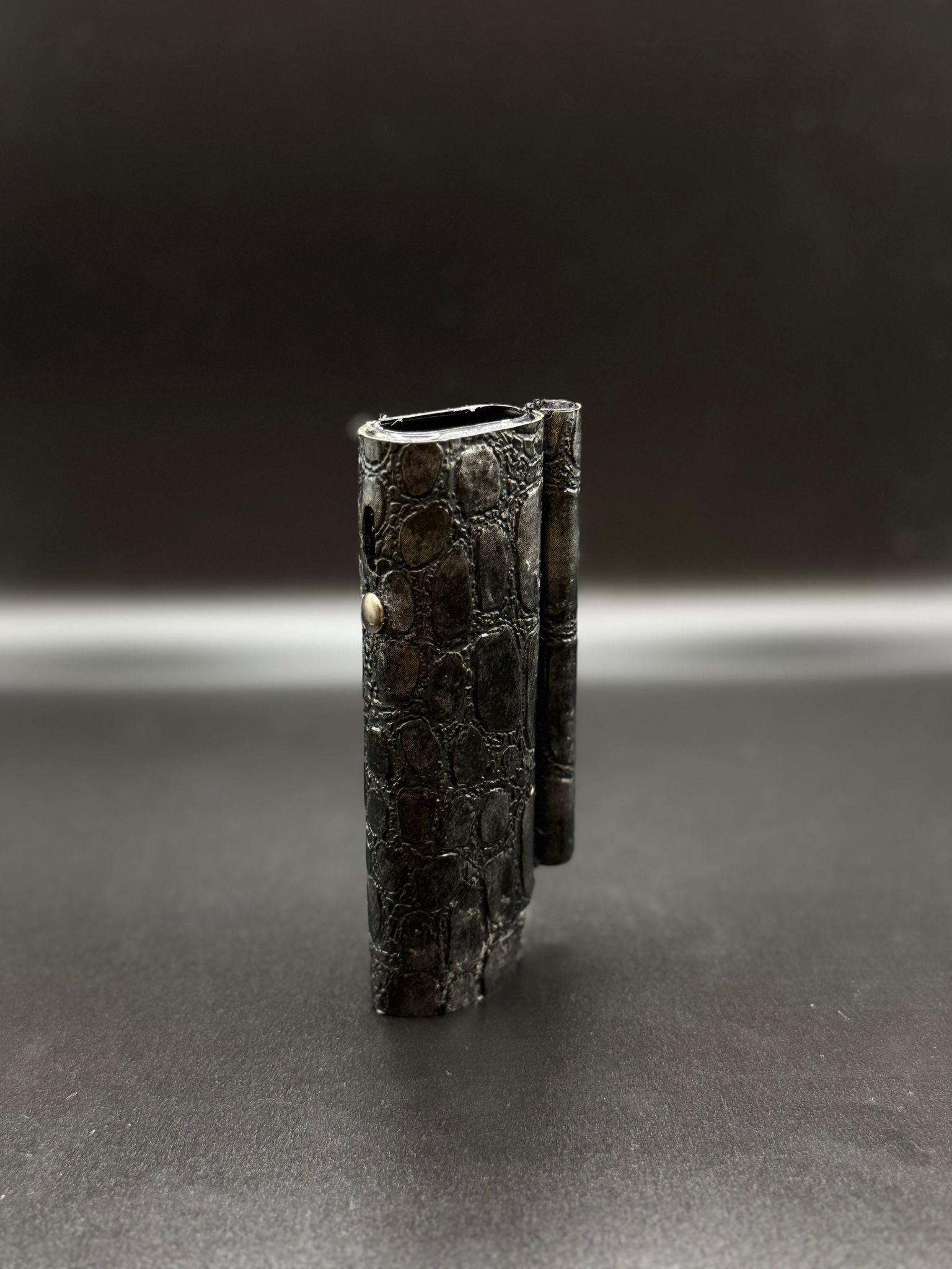 Qase Crocodile Blackmoor | Iluma One